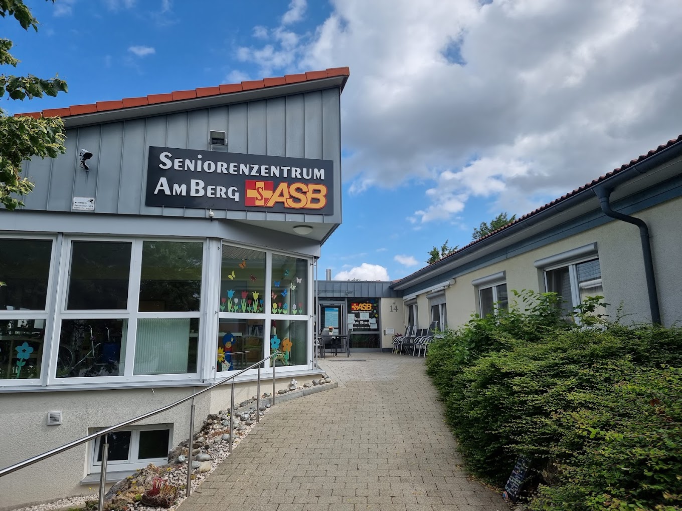 pflegeheim_heroldstatt.jpg
